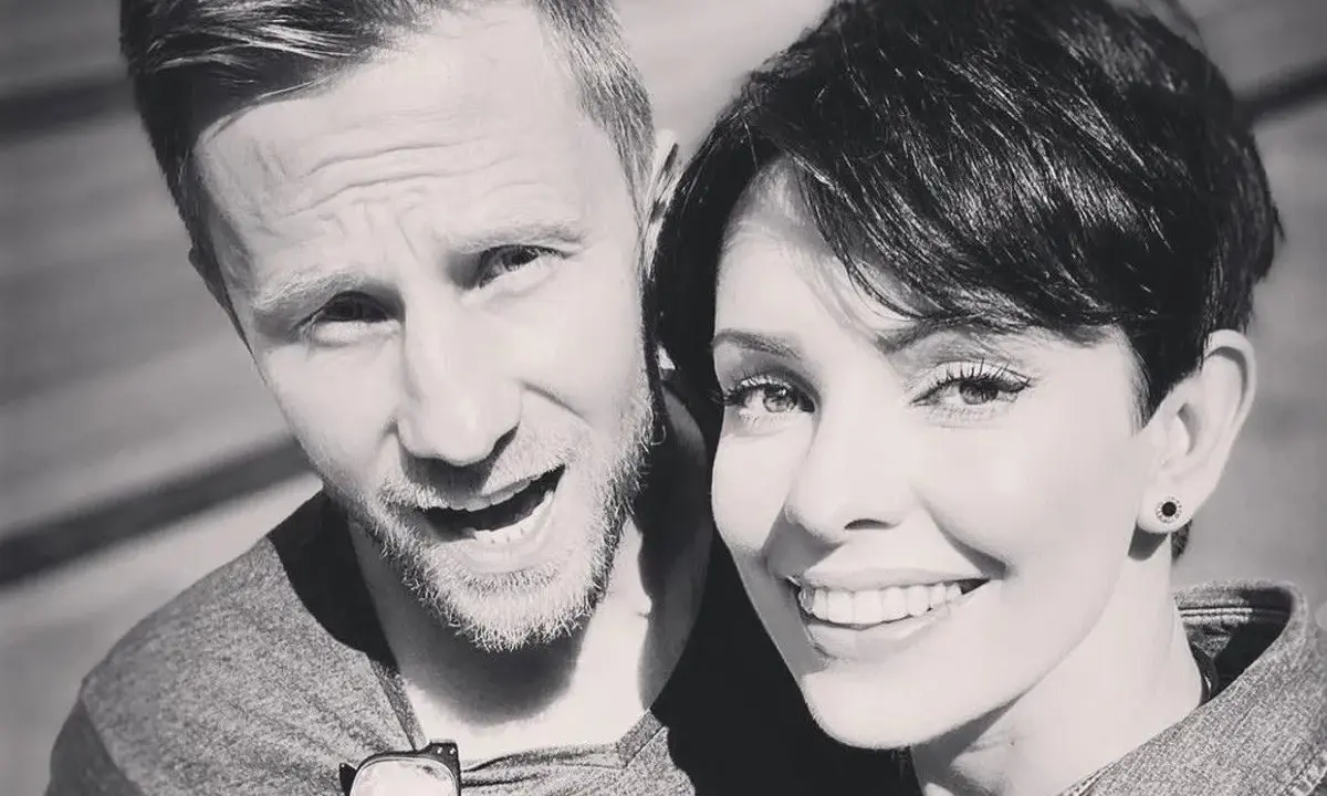 AA My Beauty Power rozświetlający podkład: Hit czy kit dla Ciebie?