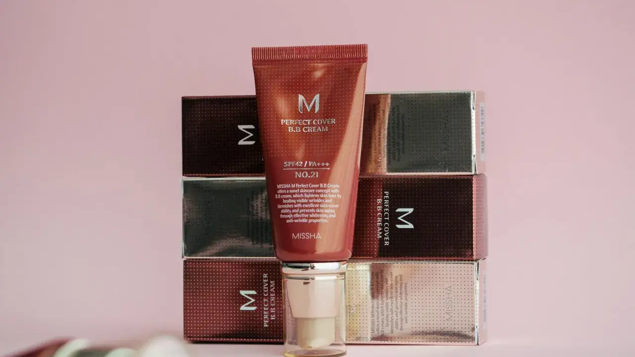 BB czy CC Bourjois? Wybierz idealny krem dla Twojej cery!