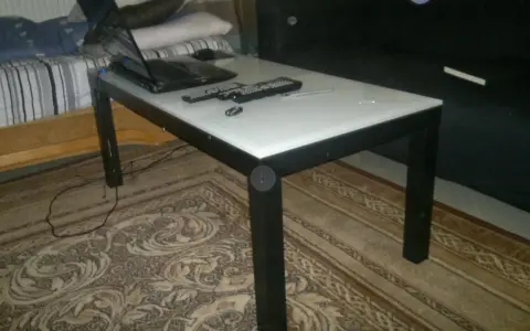 Pryszcz w jedną noc? Sprawdzone triki i apteczne hity!