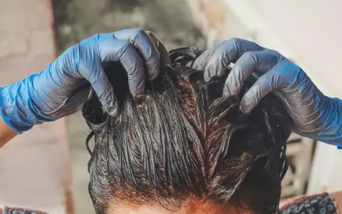Henna pudrowa: Ile naprawdę trzyma? Wydłuż efekt do 6 tygodni!