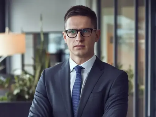 Jak zrobić makijaż krok po kroku? Opanuj podstawy i uniknij błędów