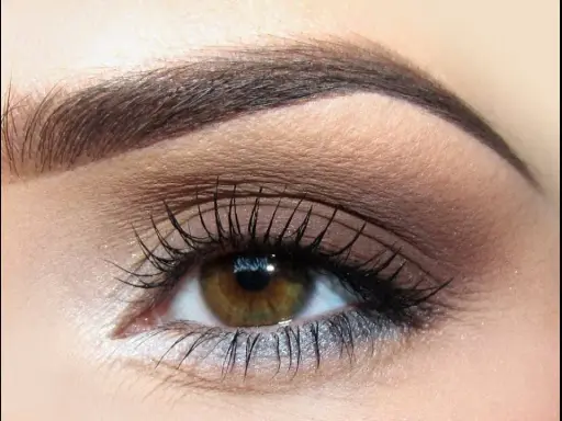 Makijaż oczu w 5 minut? Naturalny look krok po kroku!