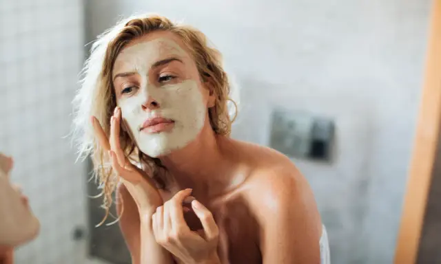 Jak zrobić delikatny makijaż? Efekt "no make-up" krok po kroku
